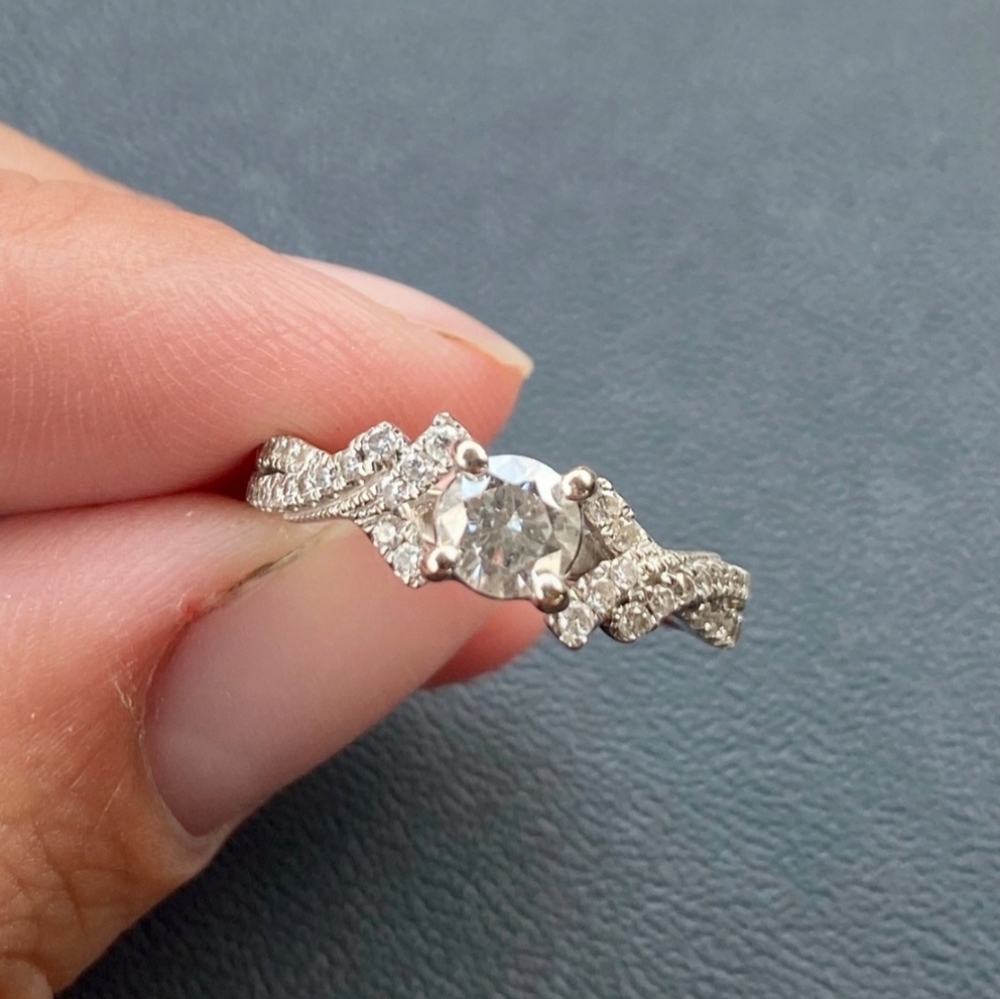 Size 5 diamond ring